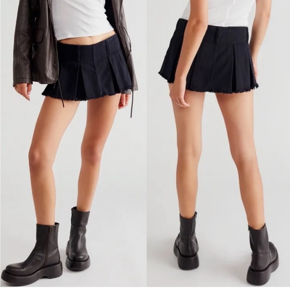 Free People low rise black denim mini skort size 0 - NWT!
